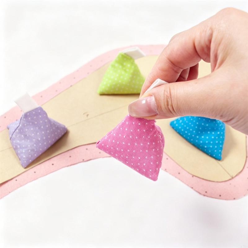 Set Of 4 Triangular Fabric Wei - огляд і ціна Fabric Weight Set